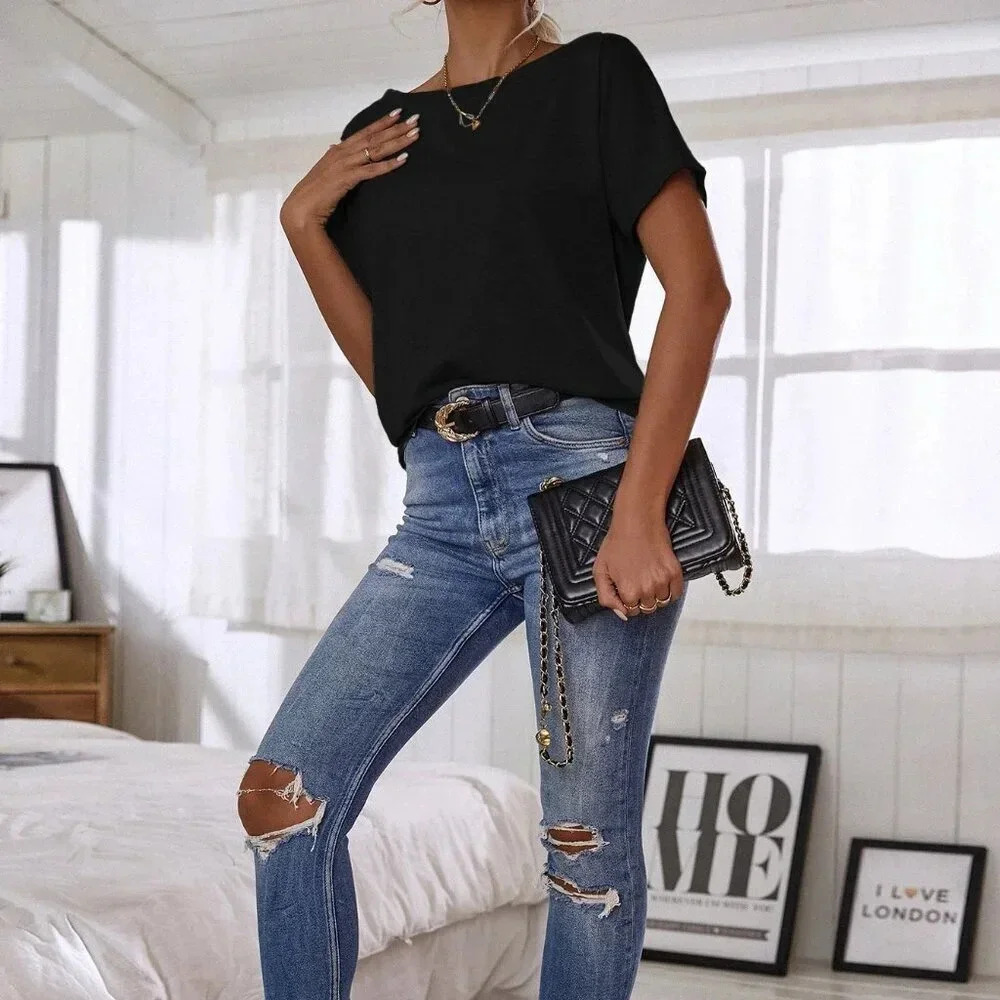 Black Casual Women's Batwing Sleeve Solid Tee - Picture 5 of 6